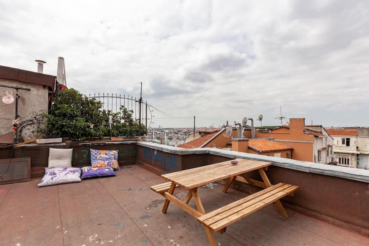 Renovated Apartment At The Heart Of Istanbul With Huge Terrace Eksteriør billede